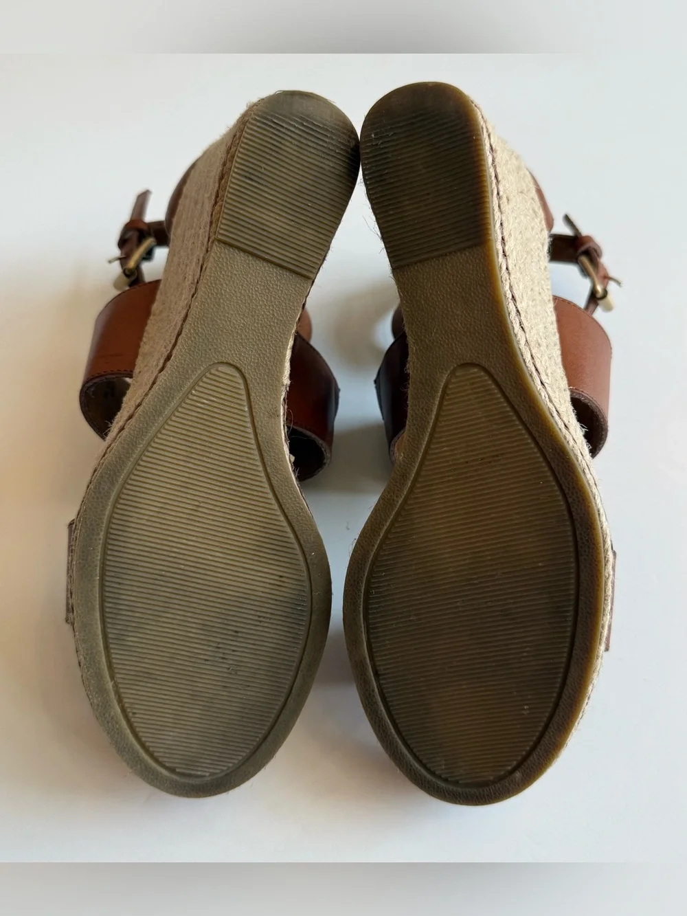 GH Bass & Co Bass Cody Women’s 7.5 M Espadrille Wedge Sandal Faux Leather Cognac